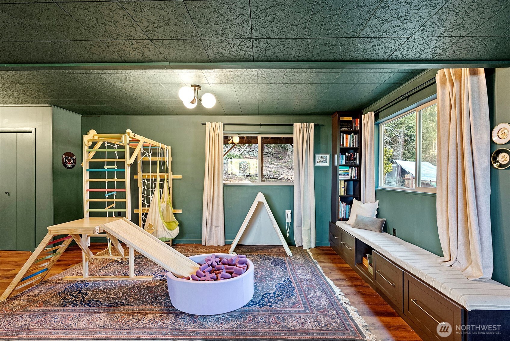 8205 Clearidge Avenue NW