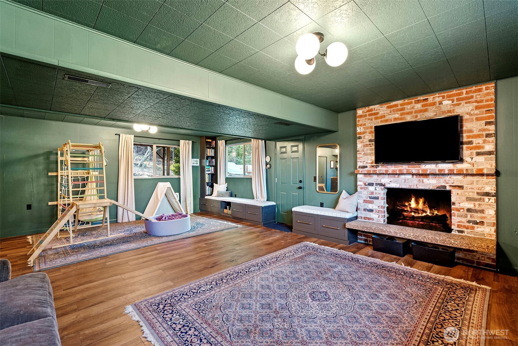 8205 Clearidge Avenue NW