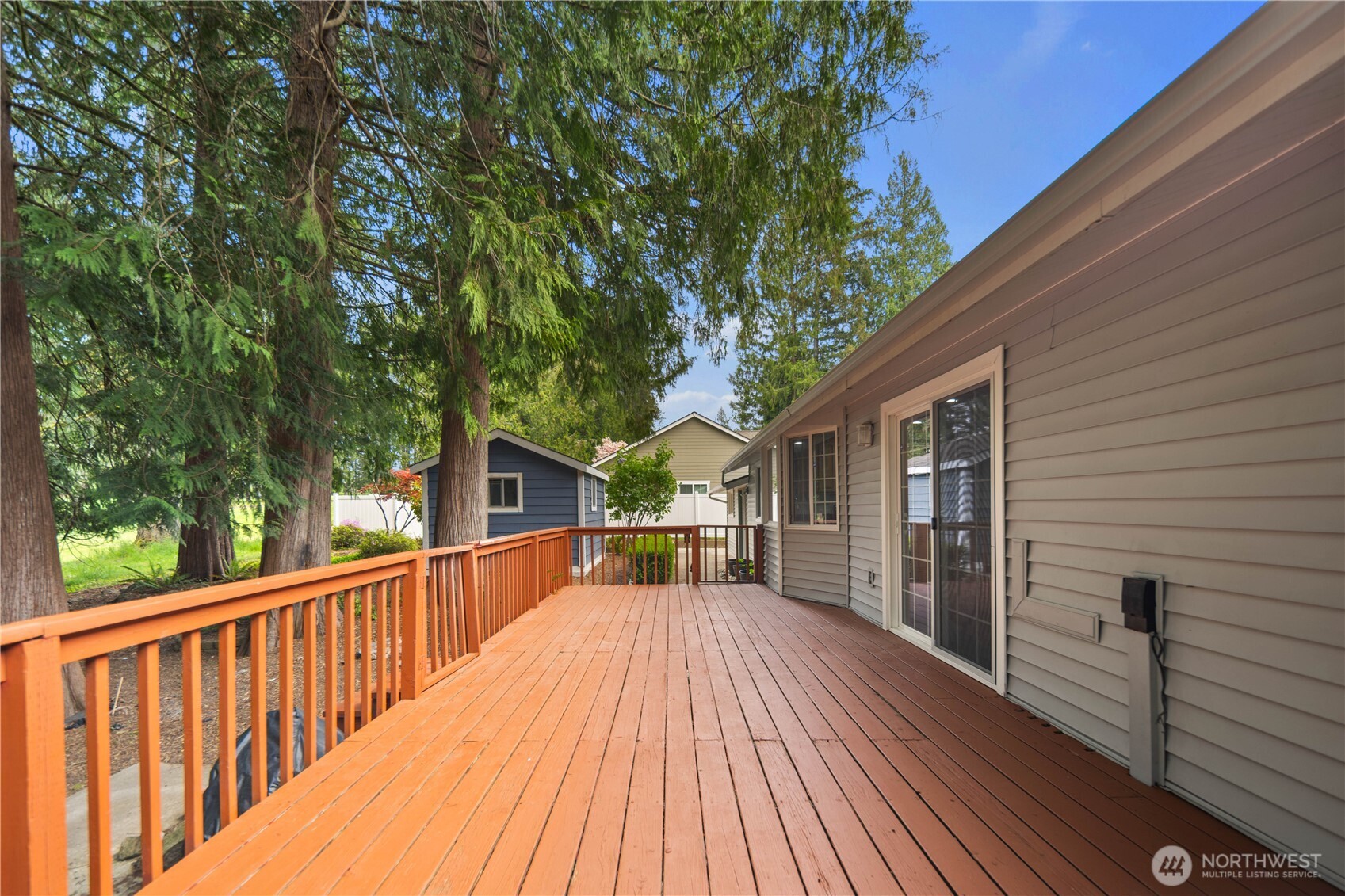 90 E Lakeland Way