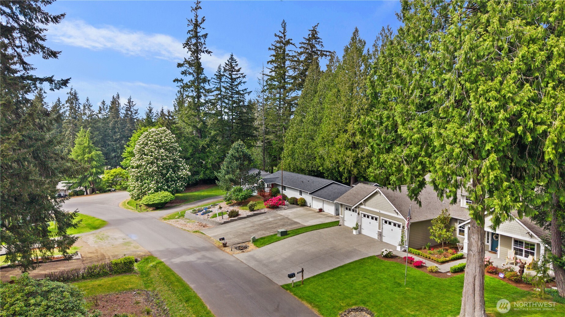 90 E Lakeland Way