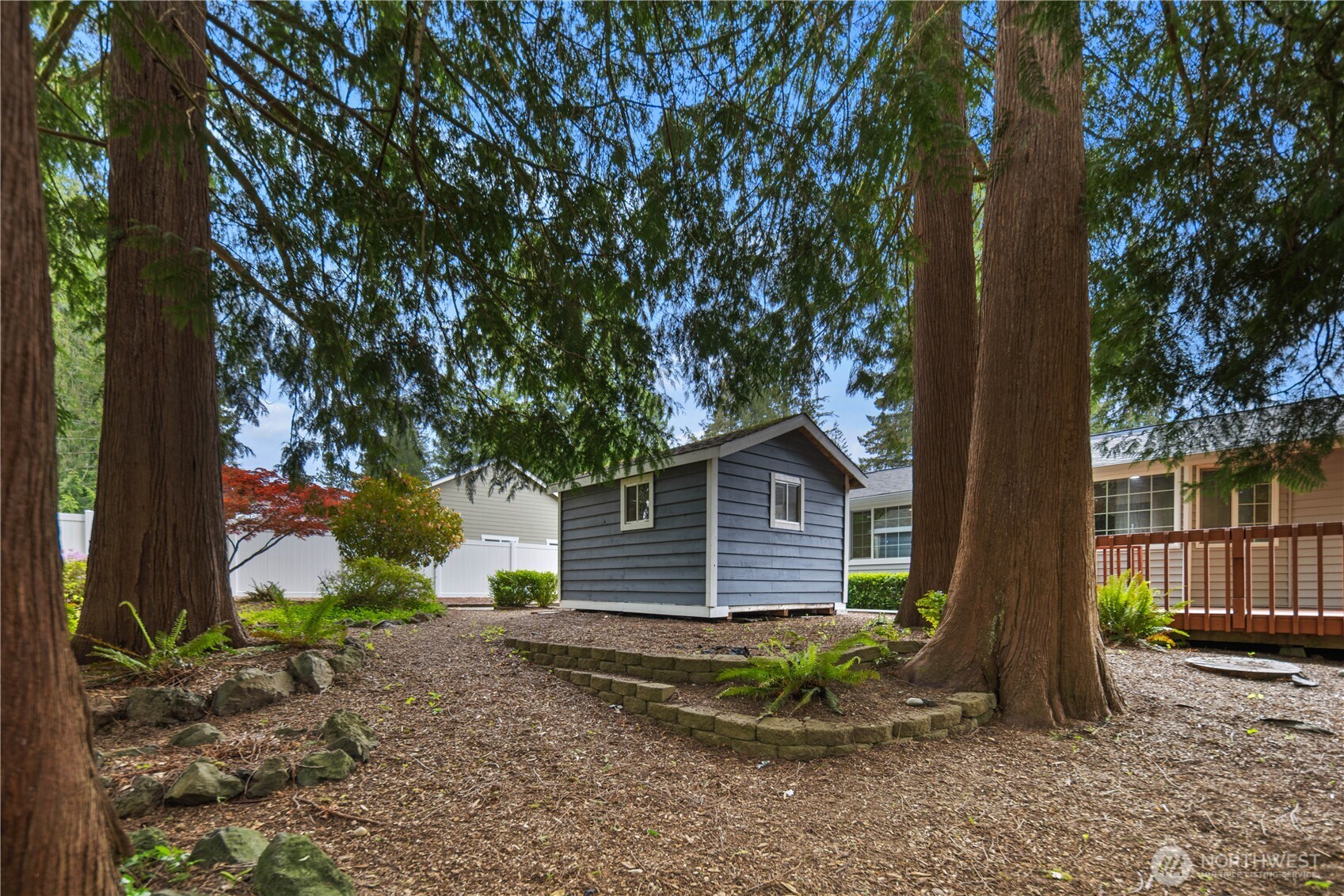 90 E Lakeland Way
