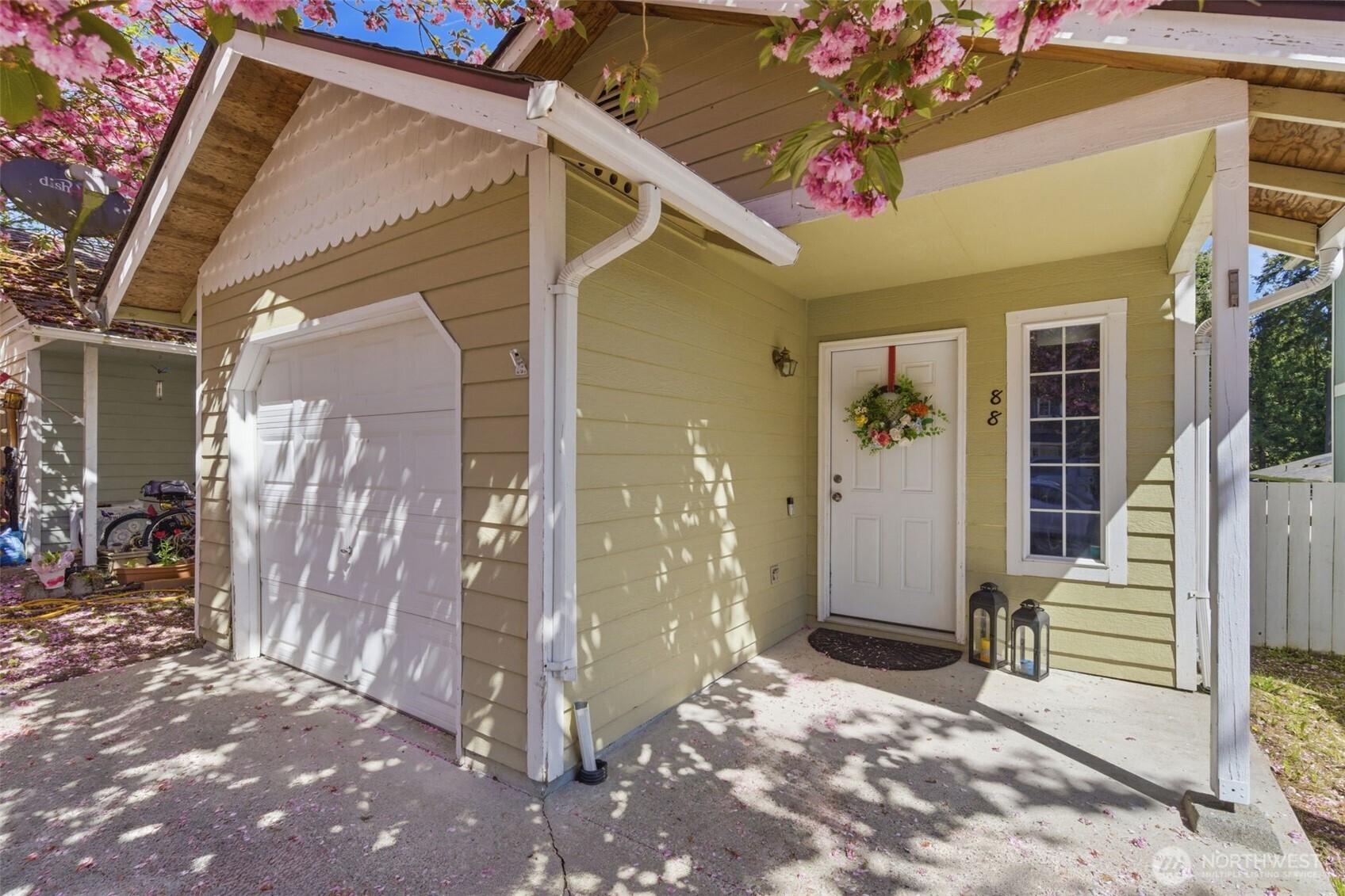 88 NW Lopez Lane