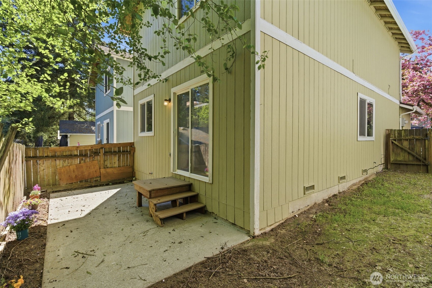 88 NW Lopez Lane