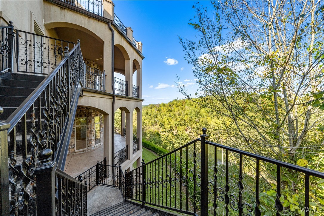 10251 Lake Side Drive