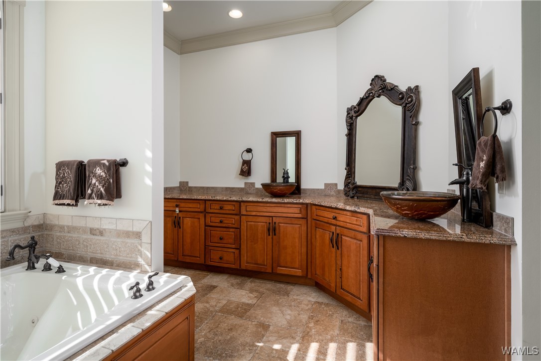 10251 Lake Side Drive