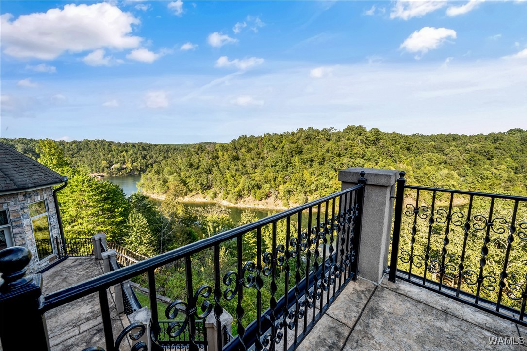 10251 Lake Side Drive