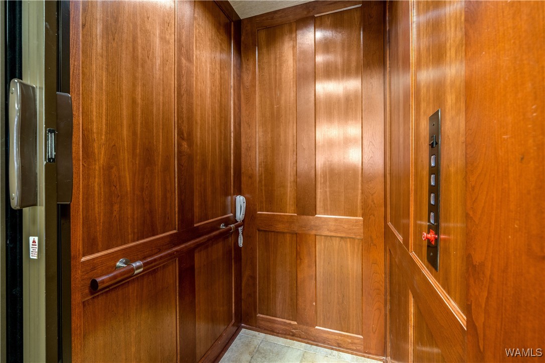 10251 Lake Side Drive