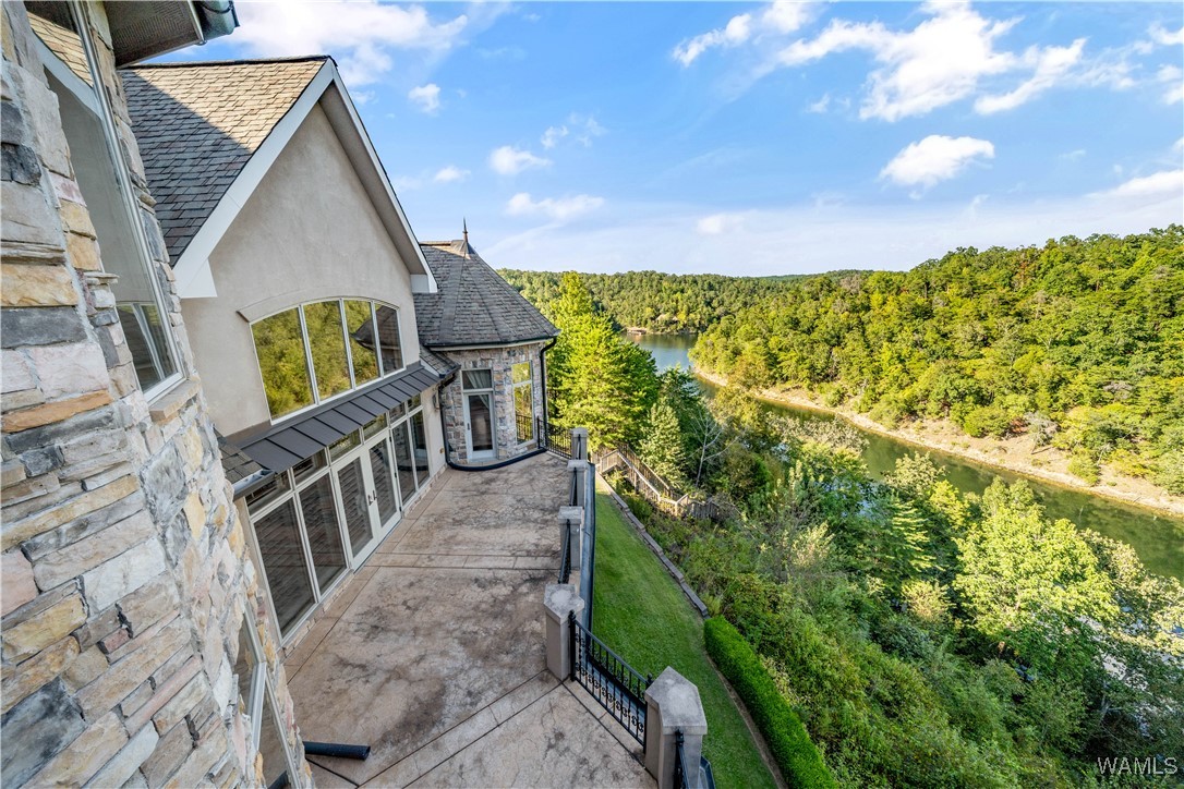 10251 Lake Side Drive