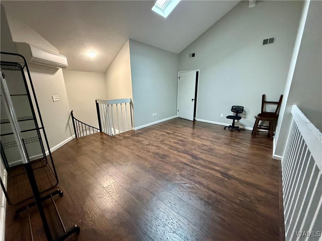 2812 Robinwood Ln