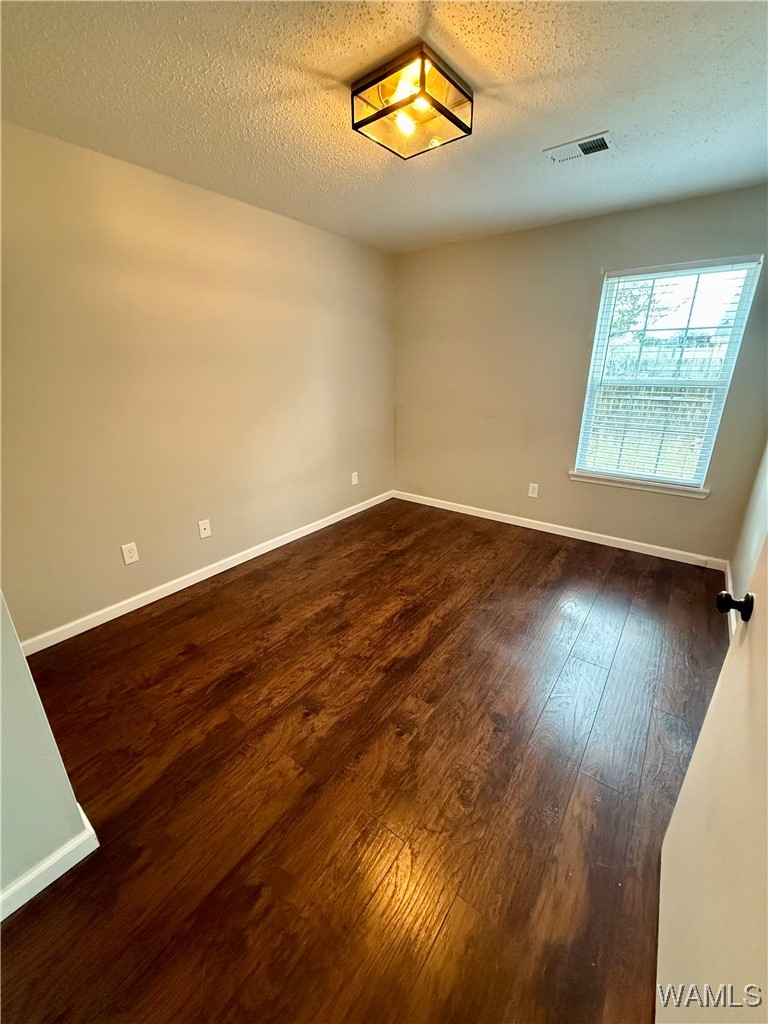 2812 Robinwood Ln