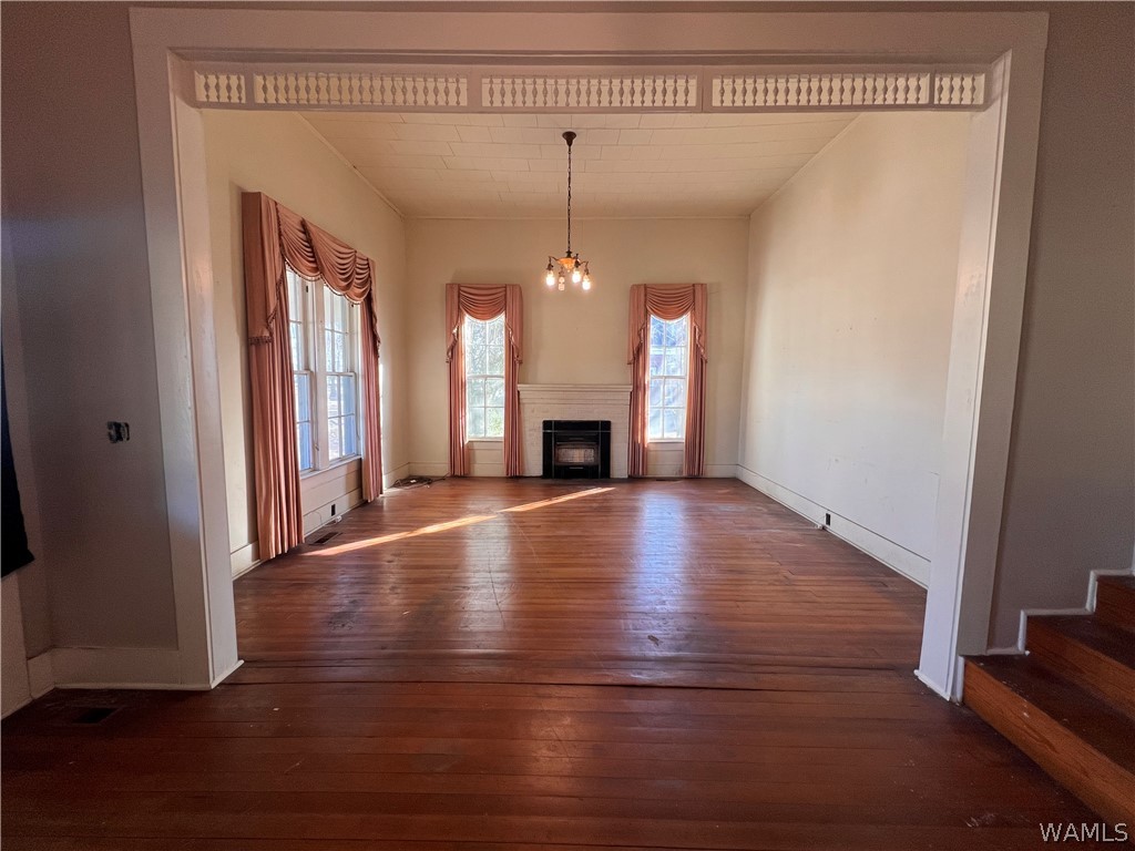 311 Main Street N