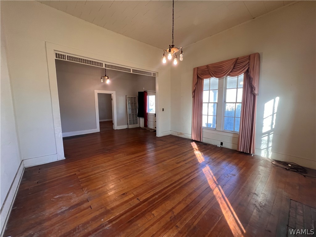 311 Main Street N