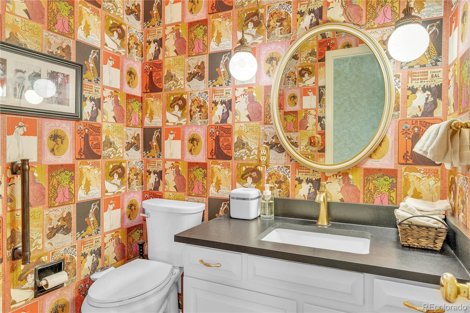 6479 E Maplewood Avenue