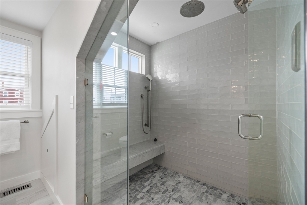 16-18 Chappie St # 18