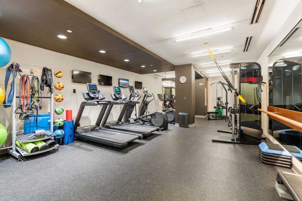 303 Columbus Ave # 501
