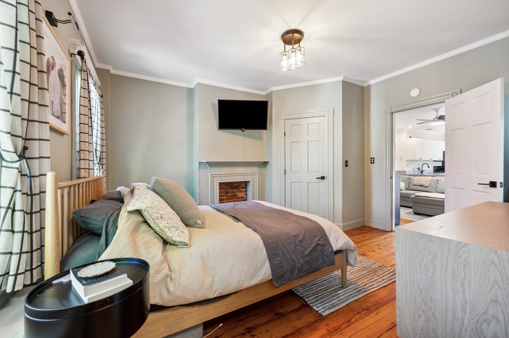 93 Pearl St # 2, Boston Unit: 2