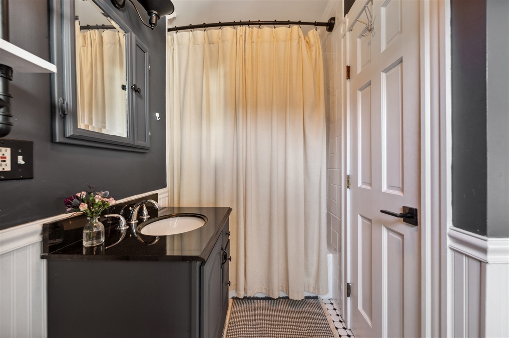 93 Pearl St # 2, Boston Unit: 2