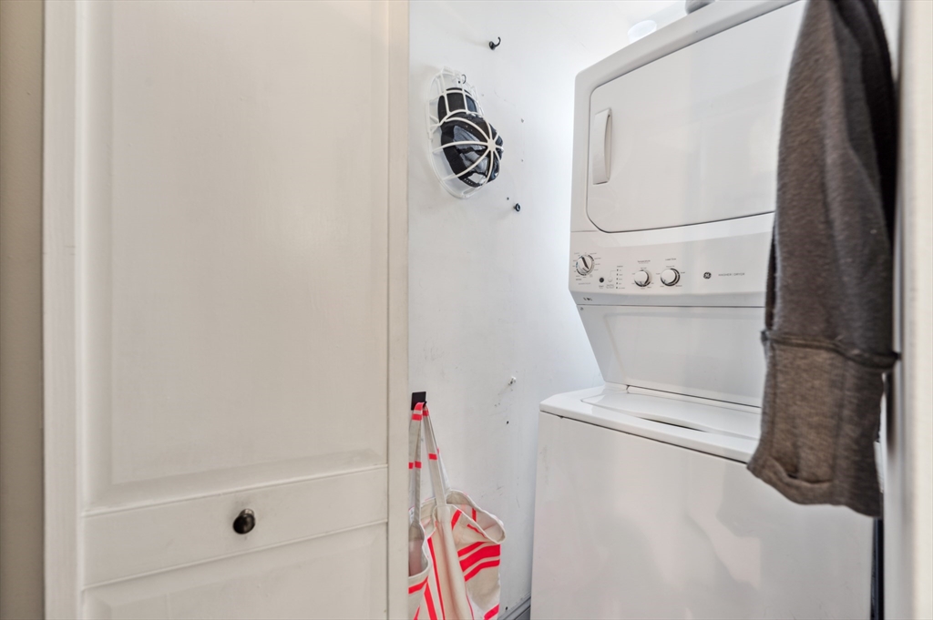 93 Pearl St # 2, Boston Unit: 2