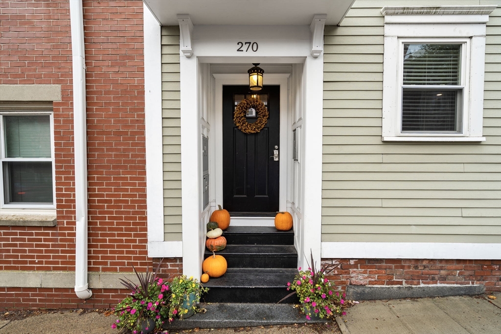 270 Bunker Hill St # 4
