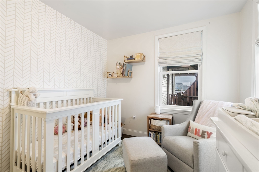 270 Bunker Hill St # 4