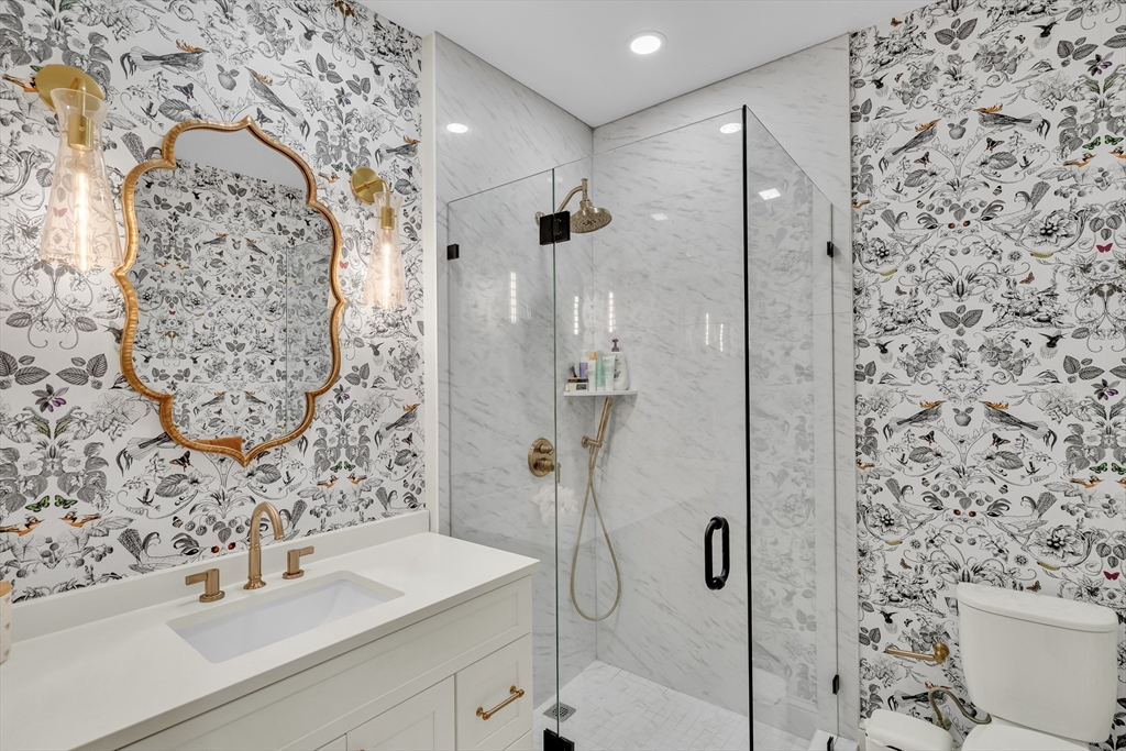 119 Saint Botolph St # 3