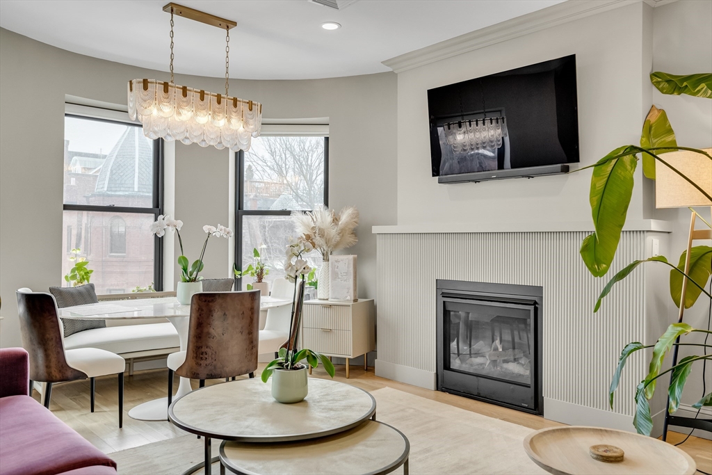 119 Saint Botolph St # 3