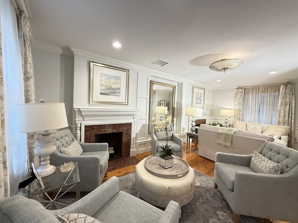 5 Rollins Place