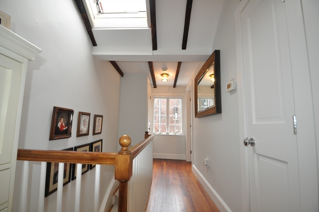 5 Rollins Place