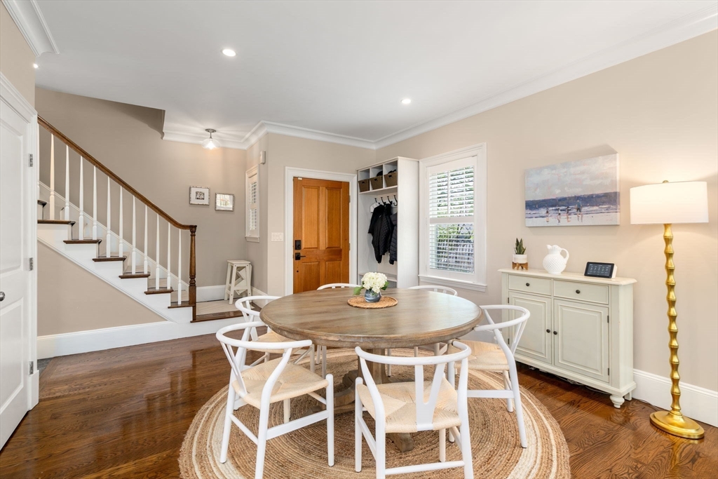 6 Woods Place