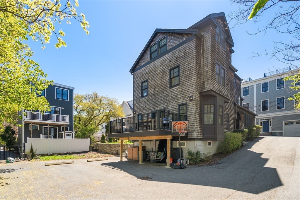 6 Woods Place