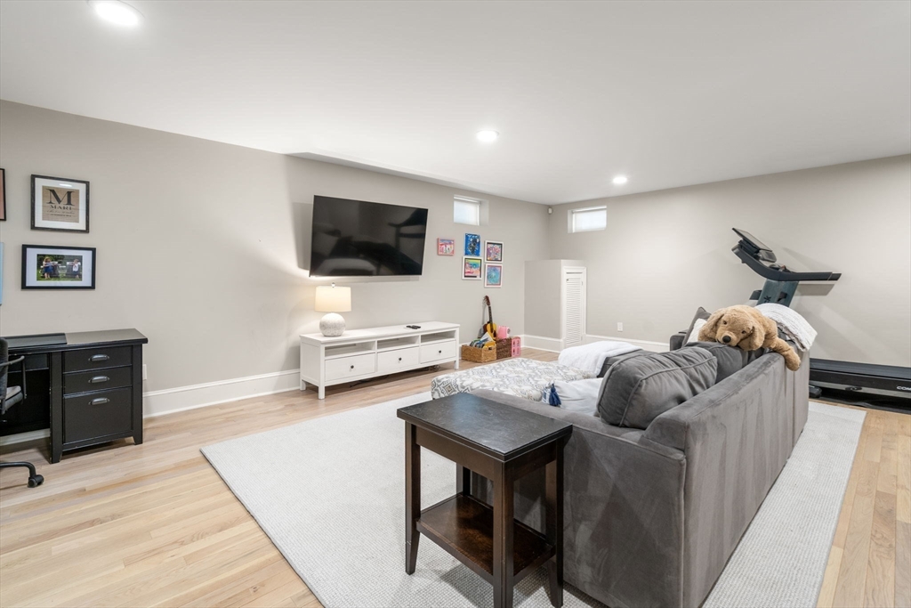 6 Woods Place