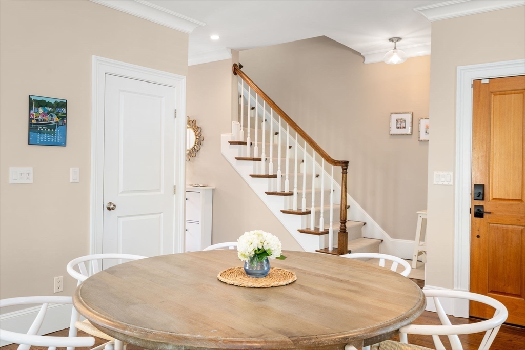 6 Woods Place
