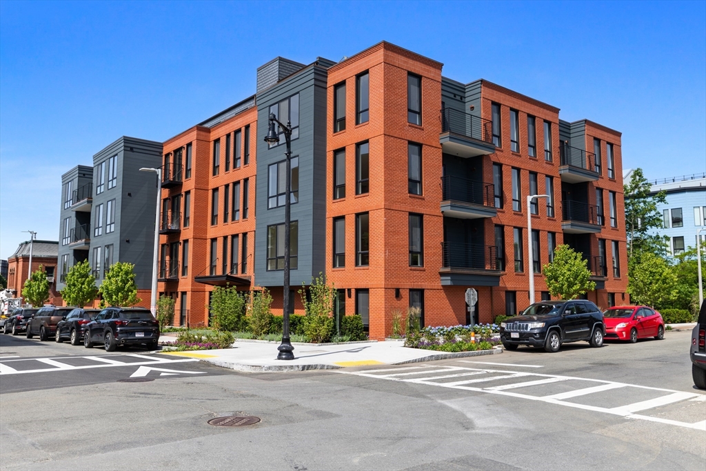 118 B Street # 203