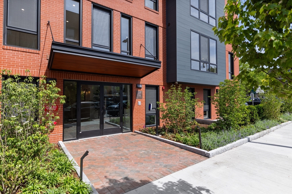 118 B Street # 203