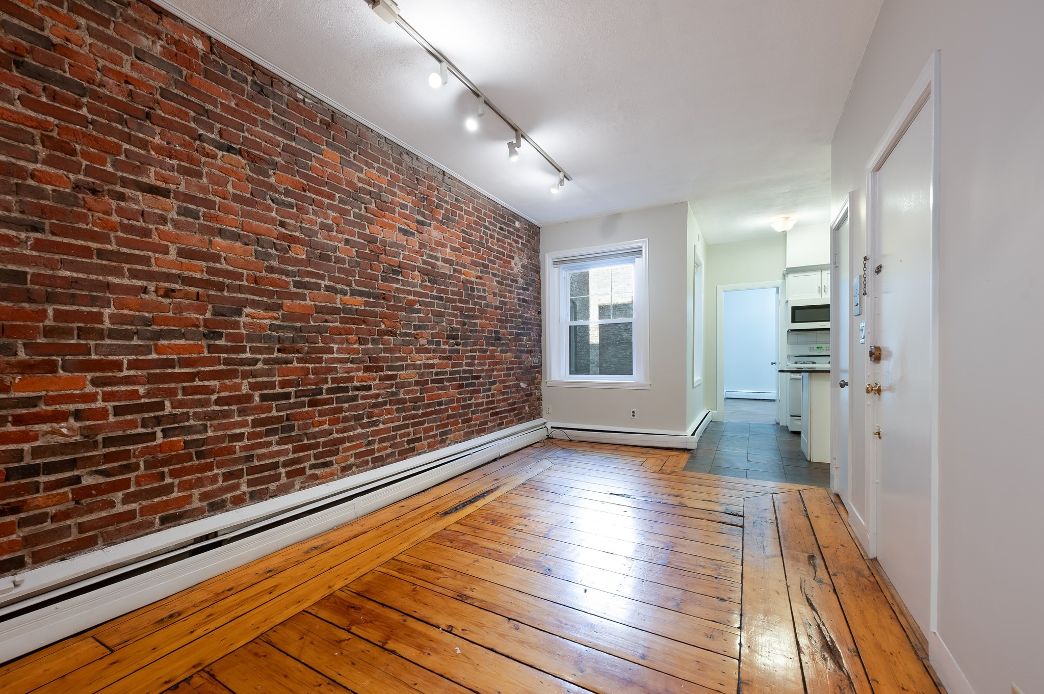 11 Revere St # 1