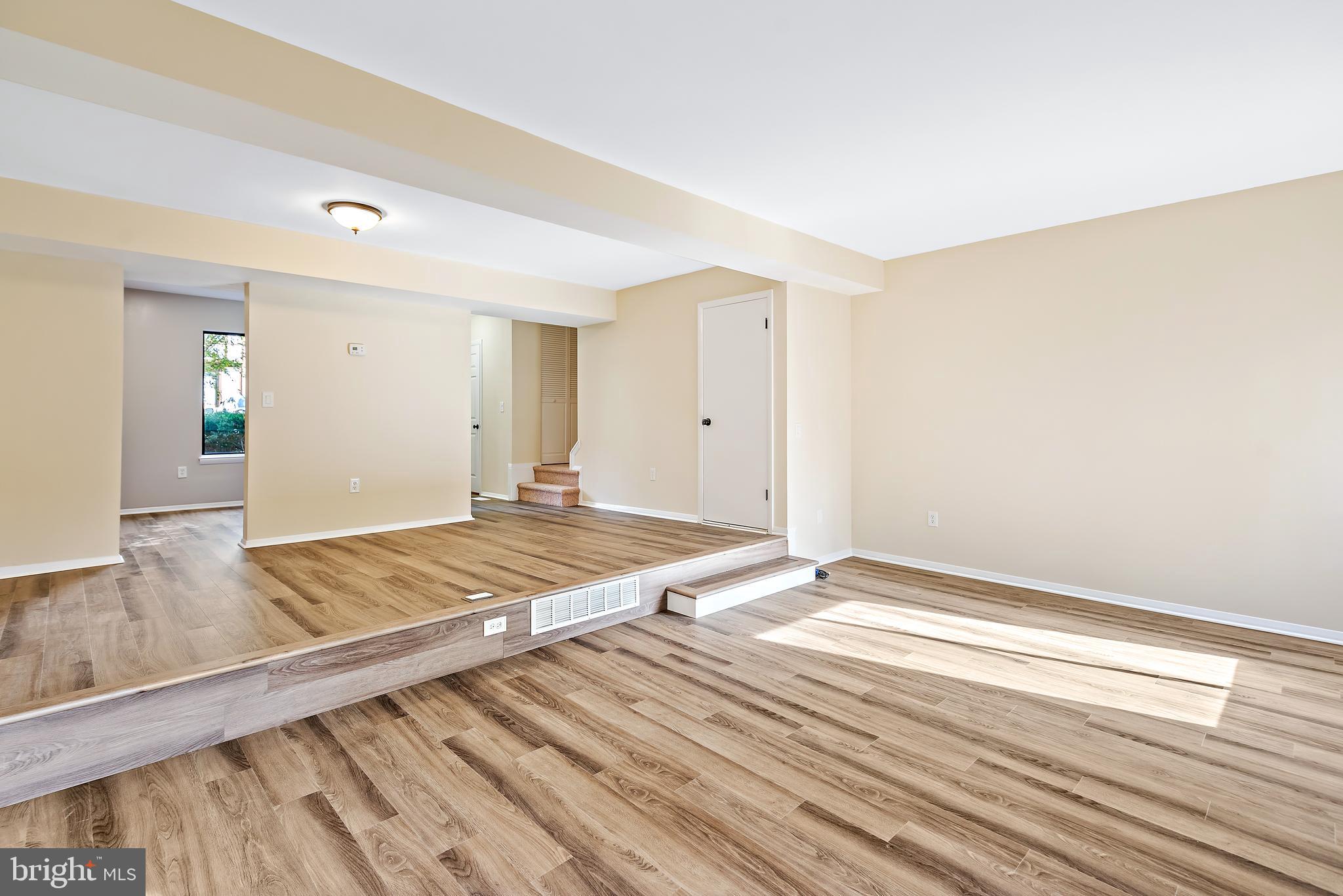 1228 HEARTWOOD COURT