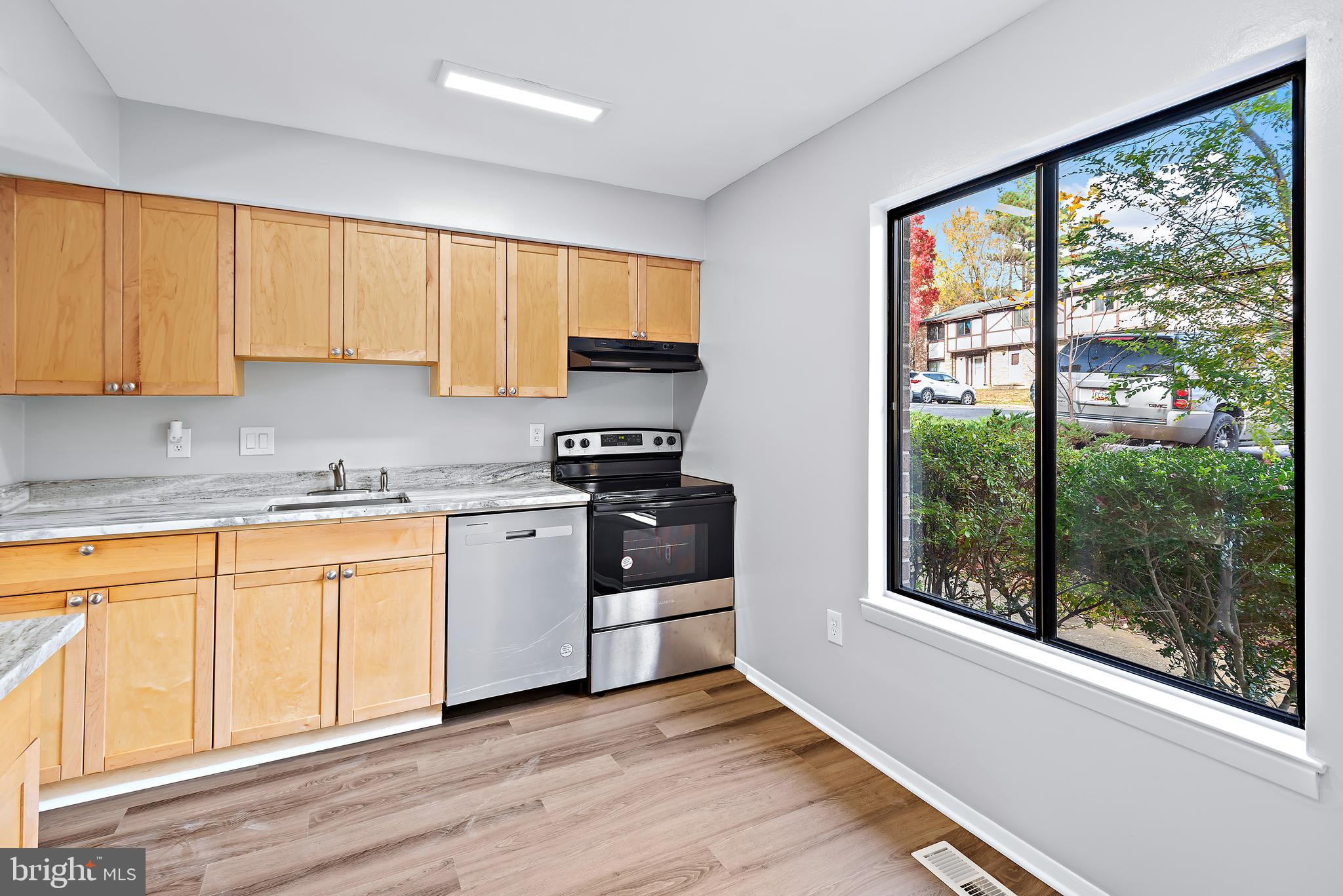 1228 HEARTWOOD COURT