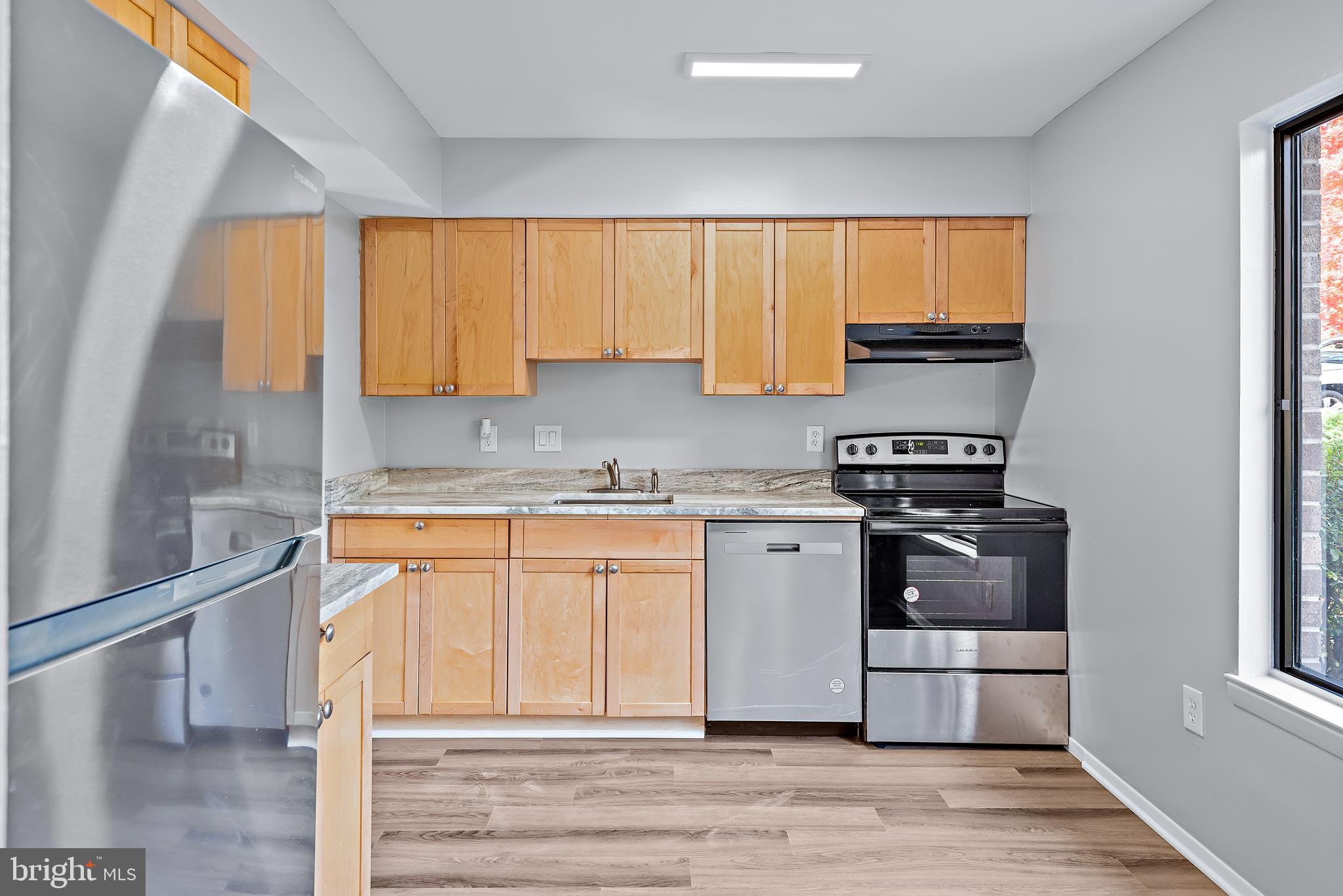 1228 HEARTWOOD COURT