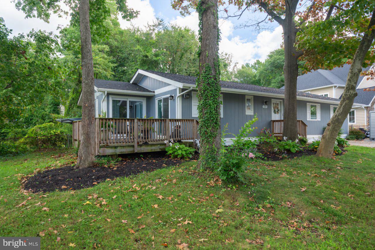 724 SHORE DRIVE