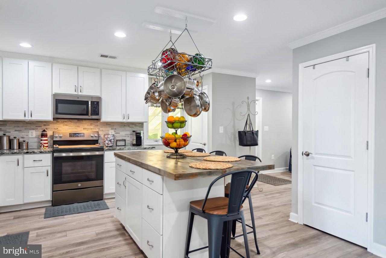 724 SHORE DRIVE