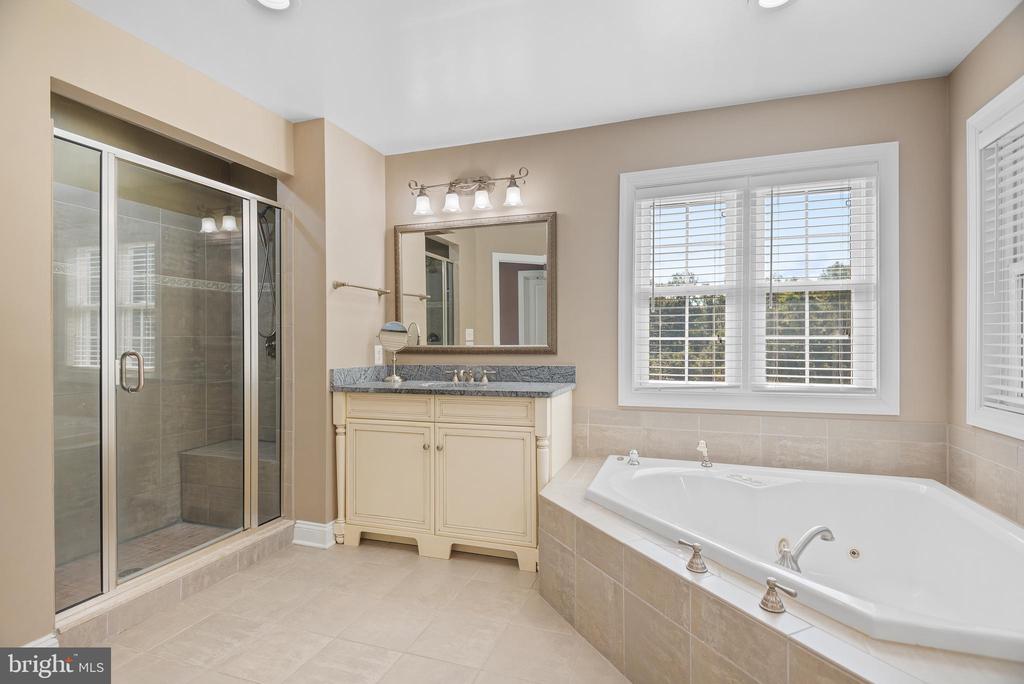 5406 RAPIDAN COURT