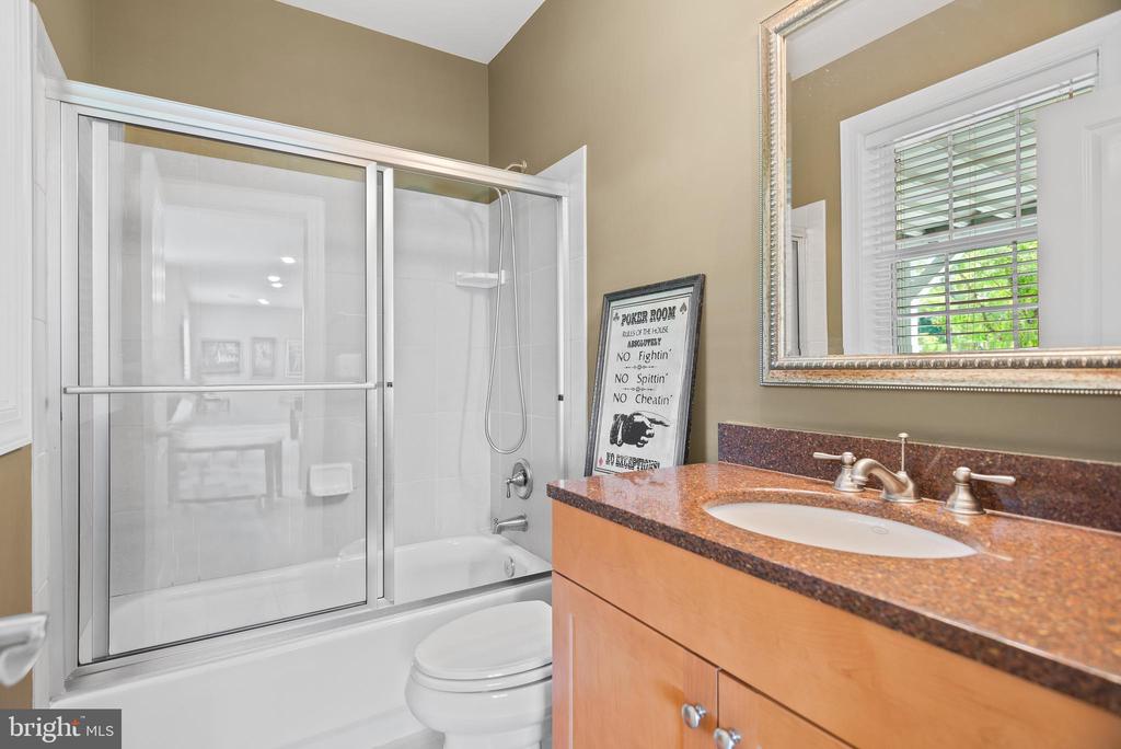 5406 RAPIDAN COURT