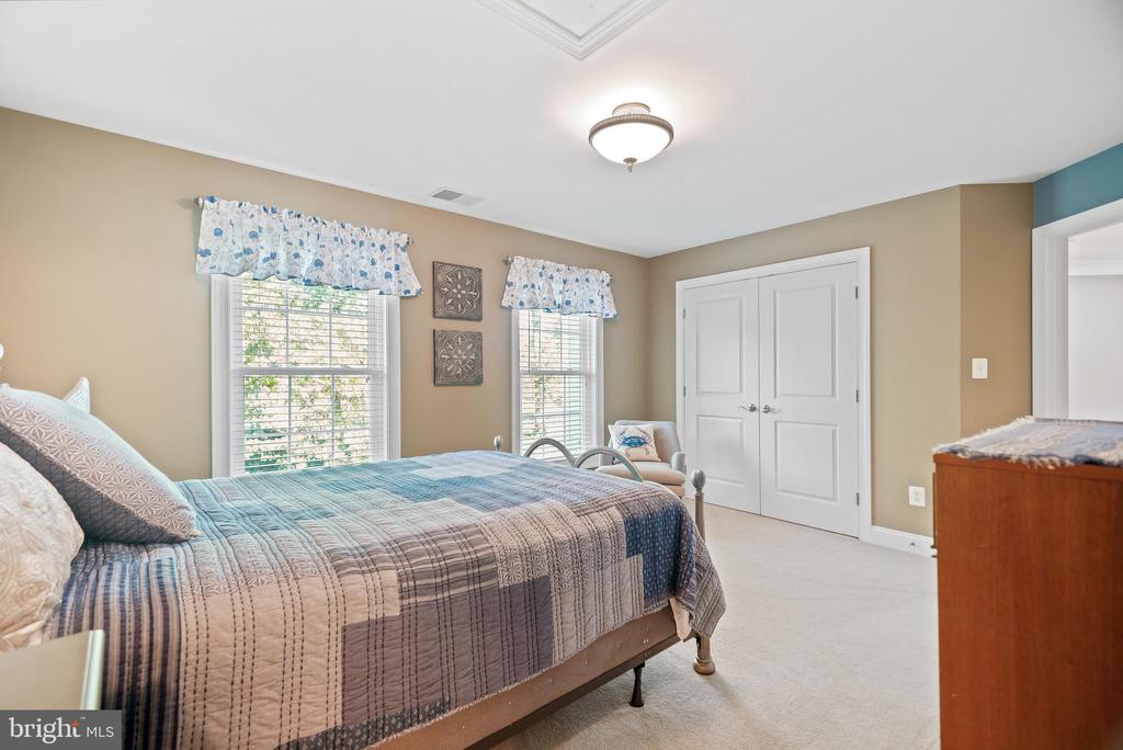 5406 RAPIDAN COURT