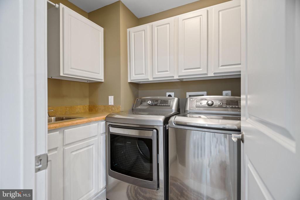 5406 RAPIDAN COURT