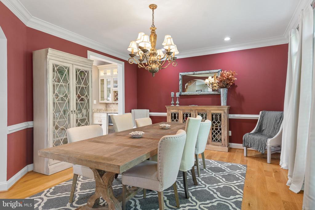 5406 RAPIDAN COURT