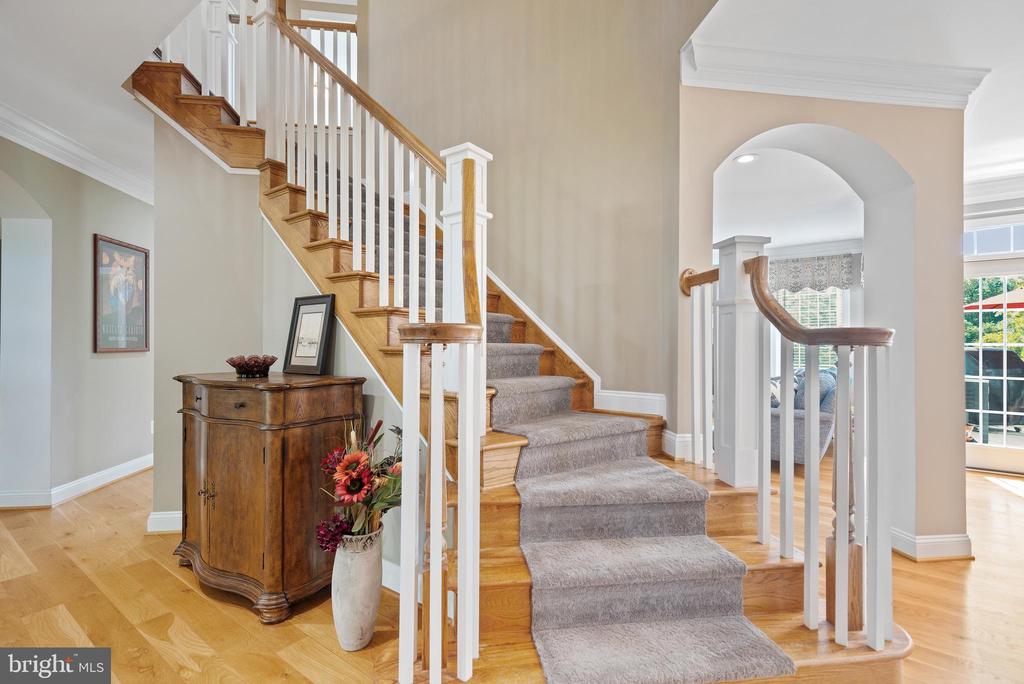 5406 RAPIDAN COURT