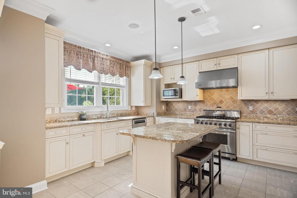 5406 RAPIDAN COURT