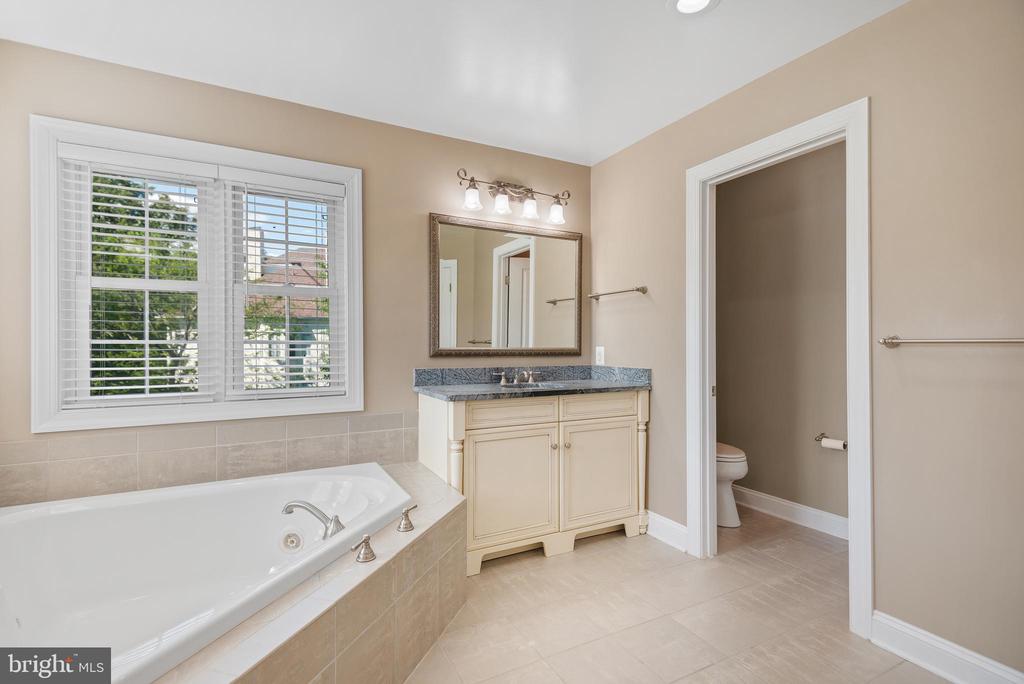 5406 RAPIDAN COURT