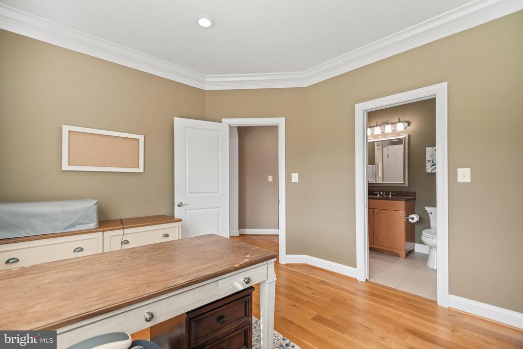 5406 RAPIDAN COURT