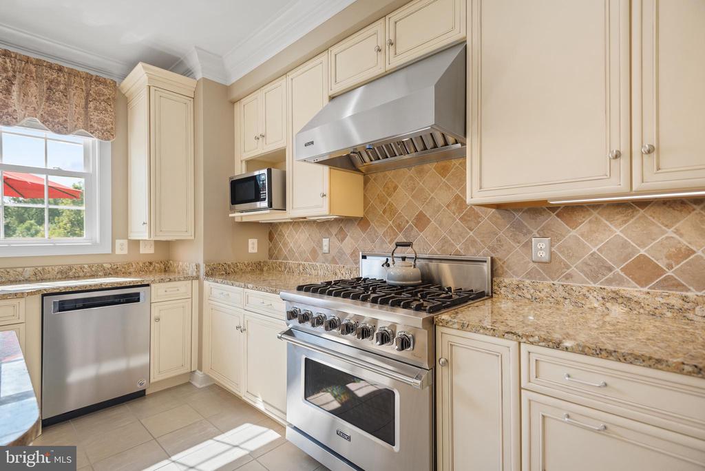 5406 RAPIDAN COURT